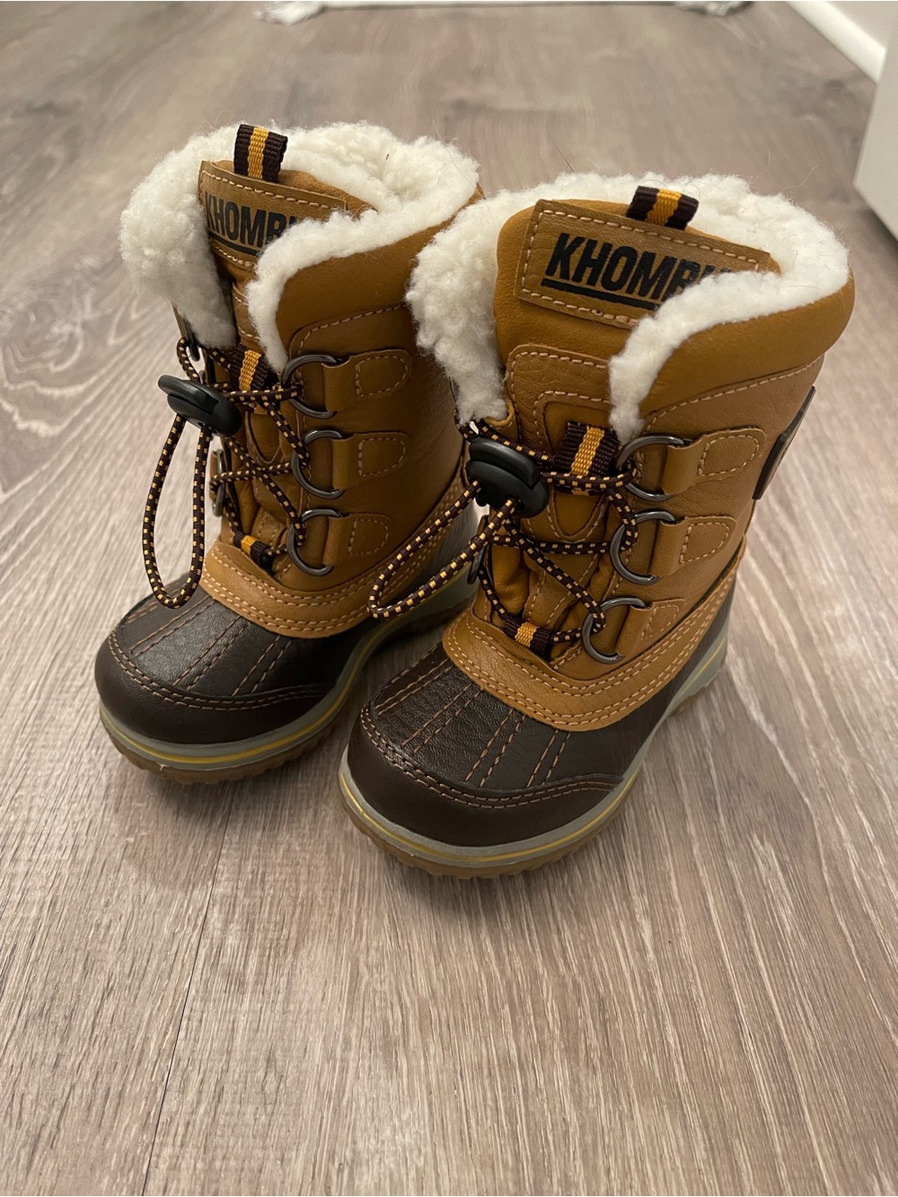 Khombu Brown and Tan Kids Winter boots size 5